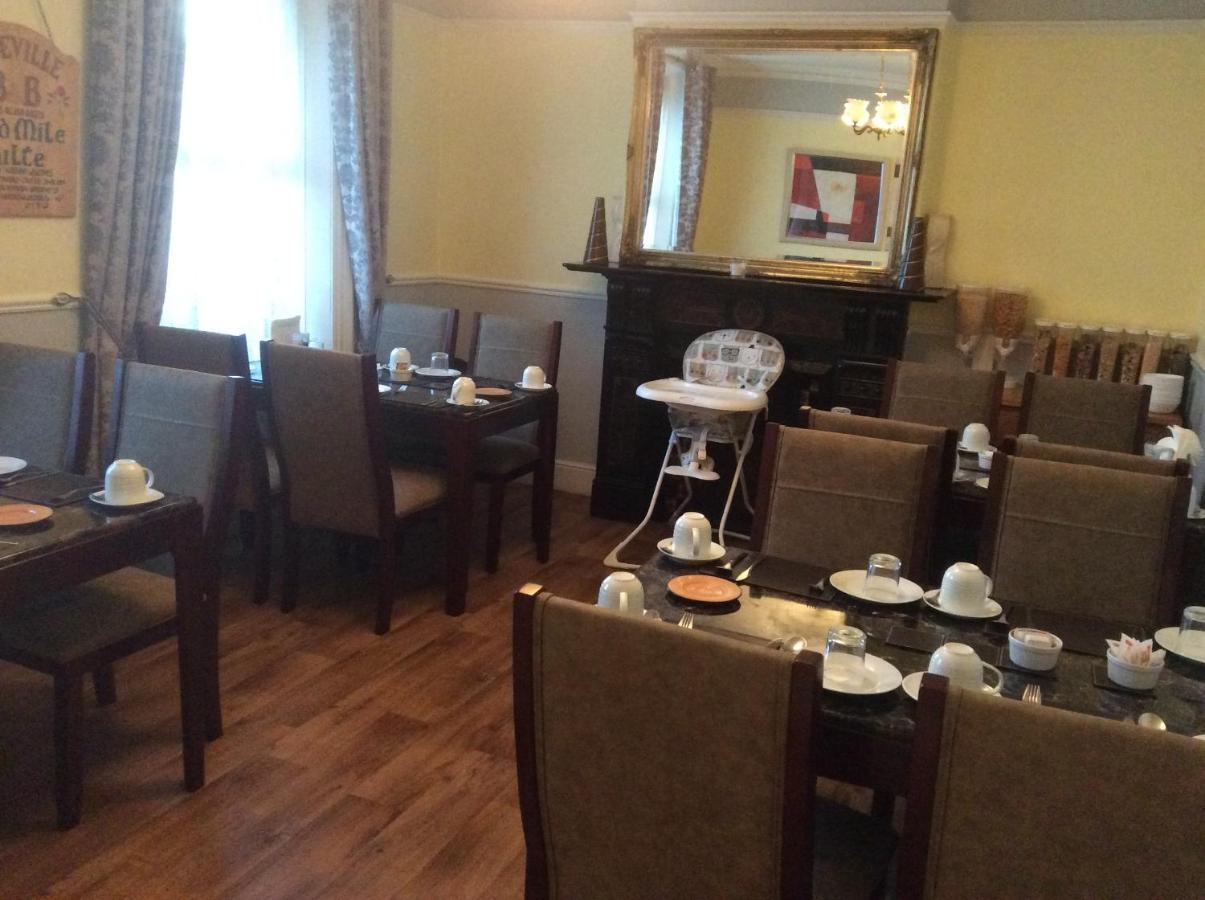 โรสวิลล์ ลอดจ์ บีแอนด์บี Hotel โดรฮาดา ภายนอก รูปภาพ