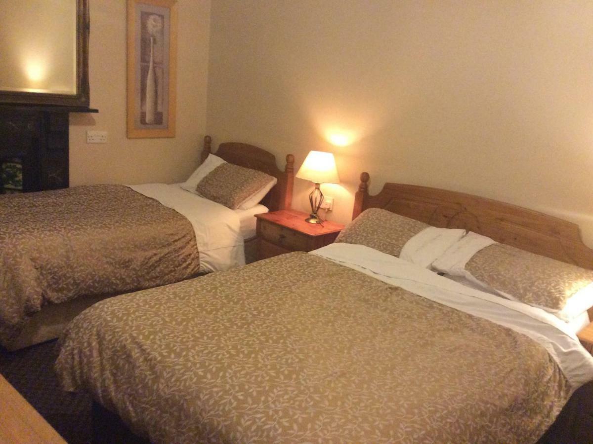 โรสวิลล์ ลอดจ์ บีแอนด์บี Hotel โดรฮาดา ภายนอก รูปภาพ